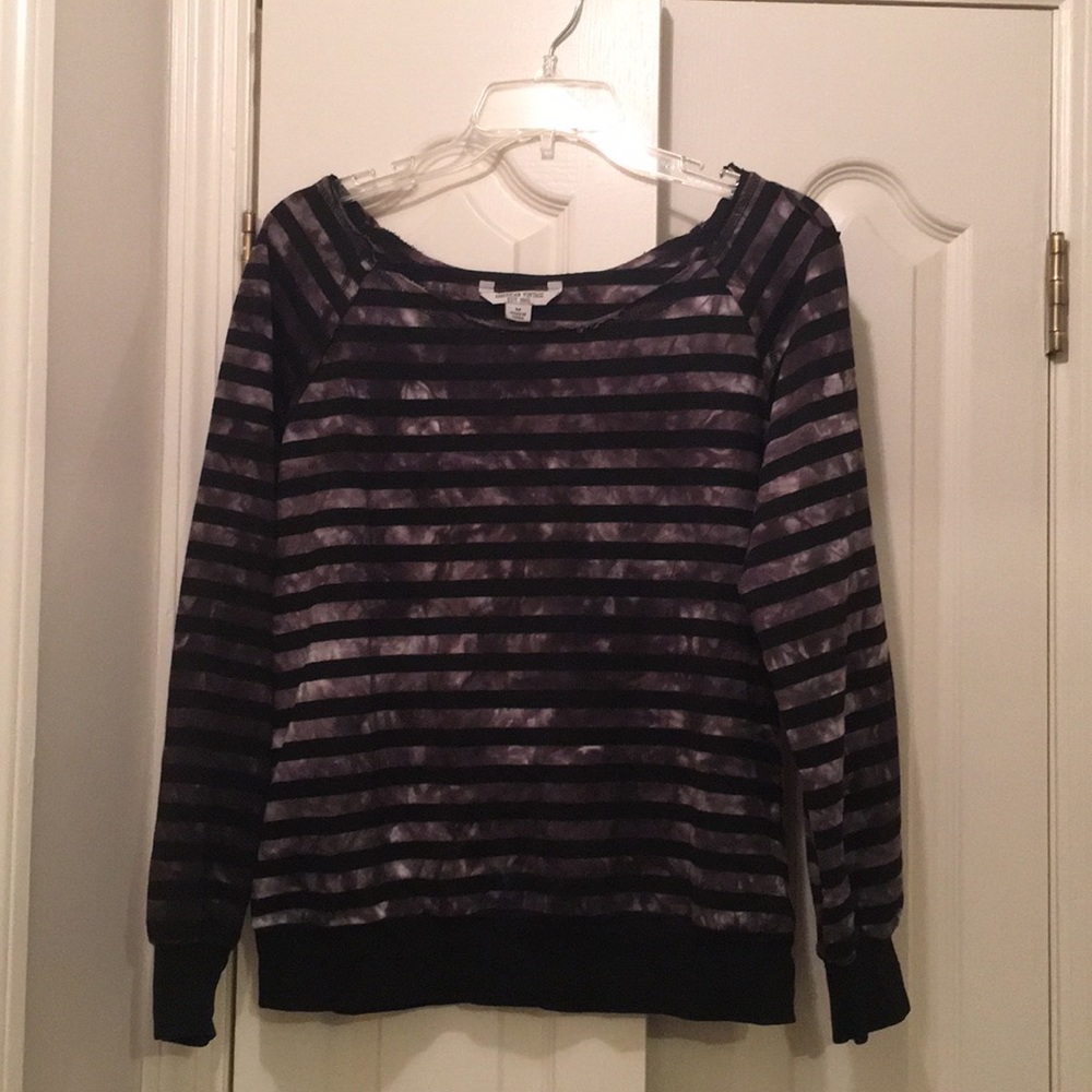 Sweatshirt